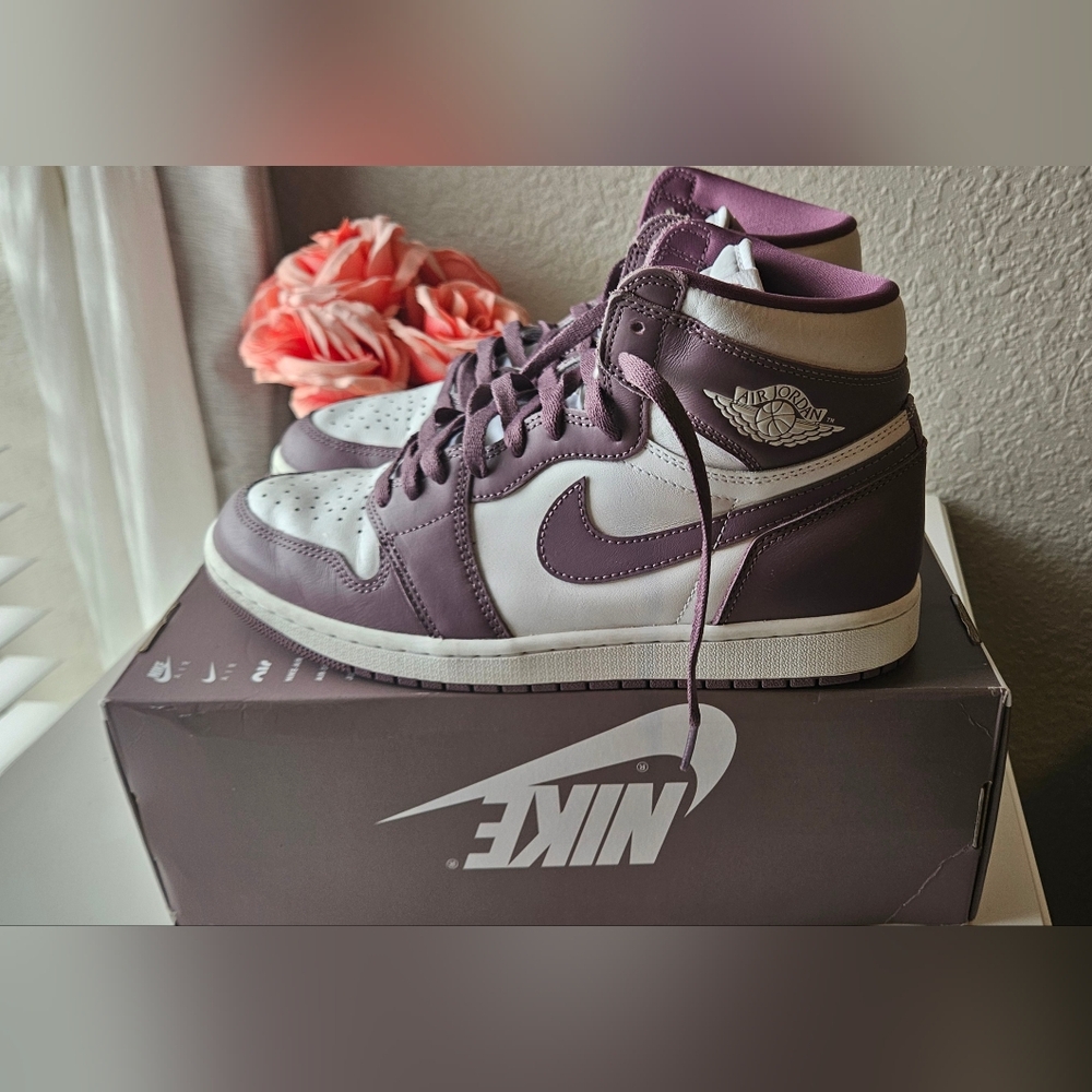 Air Jordan 1 Retro OG high, size 10, white/sky/mauve